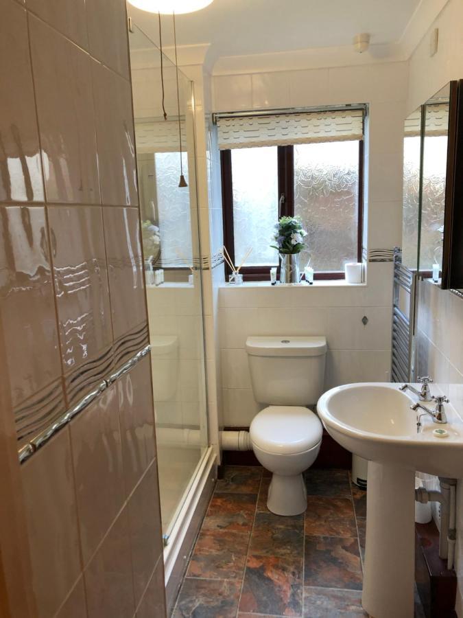 Quayside Close Holiday Apartments Пул Экстерьер фото