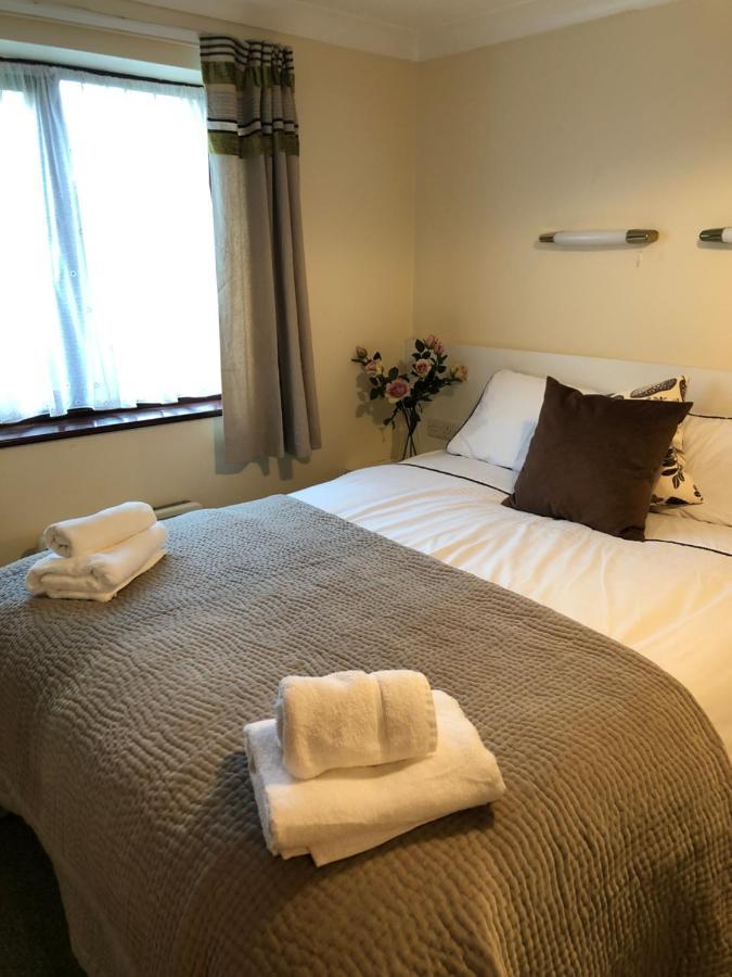 Quayside Close Holiday Apartments Пул Экстерьер фото