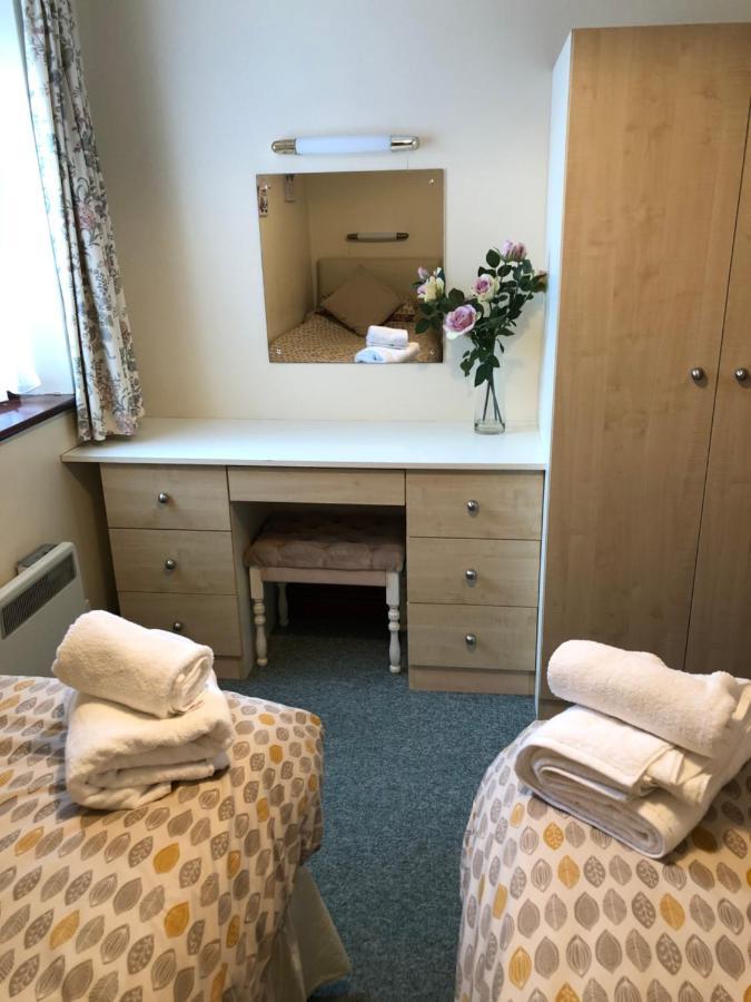 Quayside Close Holiday Apartments Пул Экстерьер фото