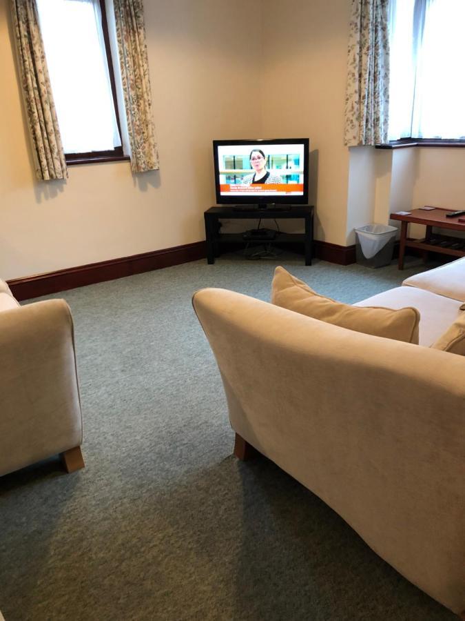 Quayside Close Holiday Apartments Пул Экстерьер фото