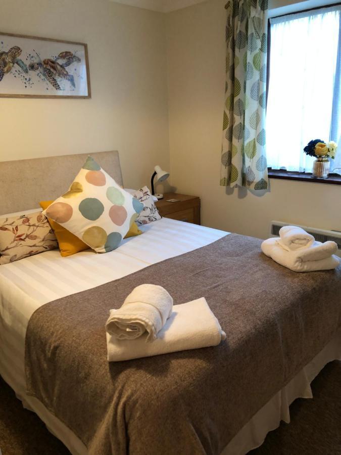 Quayside Close Holiday Apartments Пул Экстерьер фото