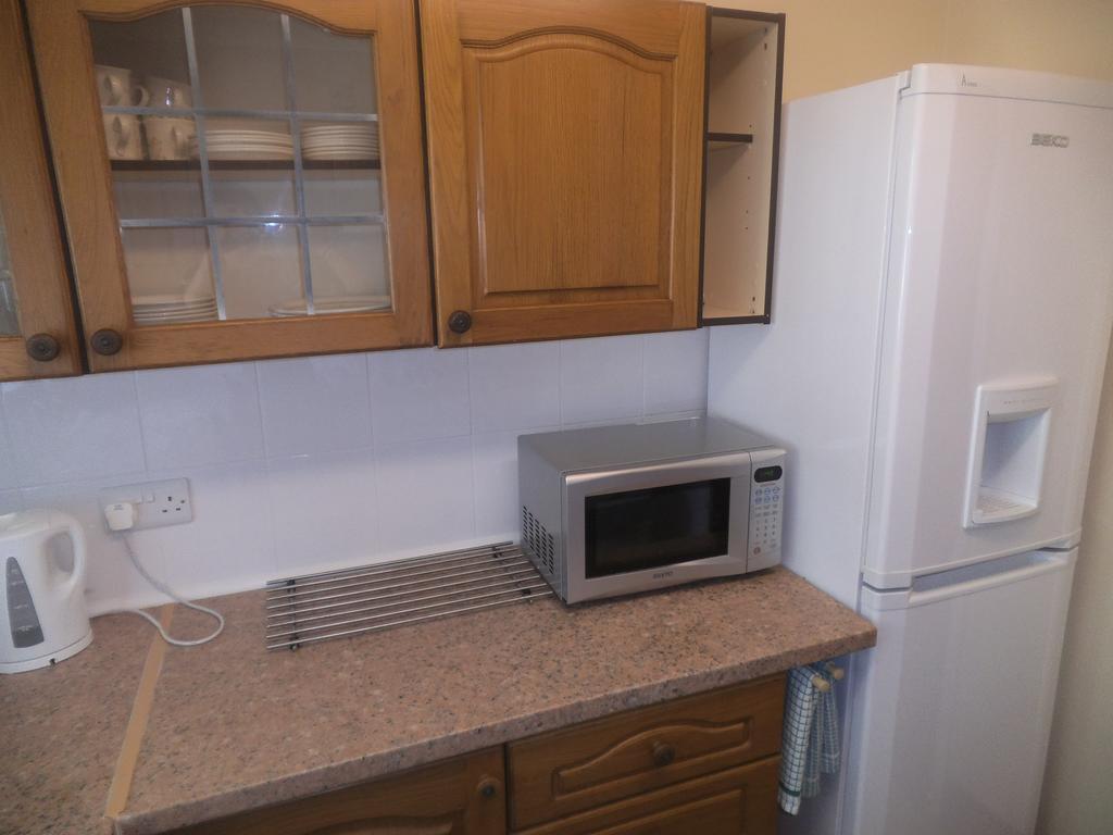 Quayside Close Holiday Apartments Пул Экстерьер фото